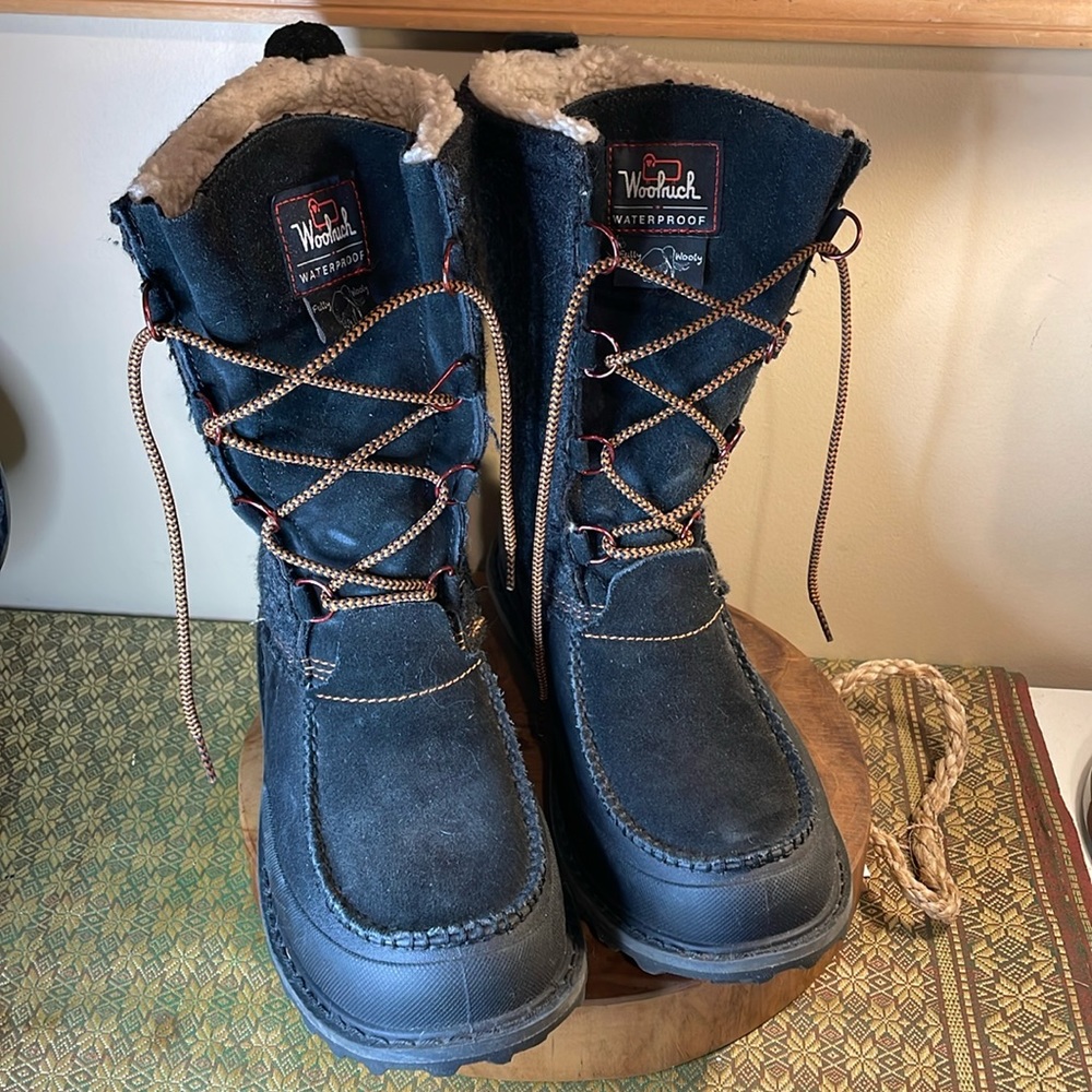 ❄️ Woolrich Mid-Calf Boots – Sherpa lined & Waterproof